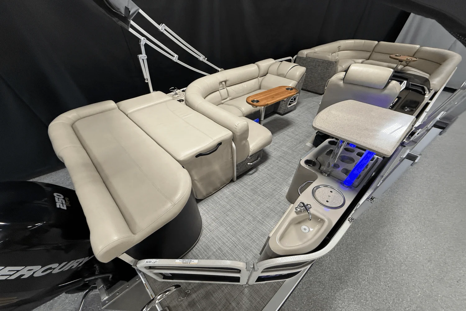 2017 Premier 250 GRAND MAJESTIC Image Thumbnail #9