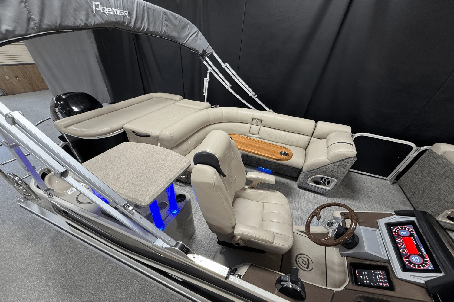 2017 Premier 250 GRAND MAJESTIC Image Thumbnail #7