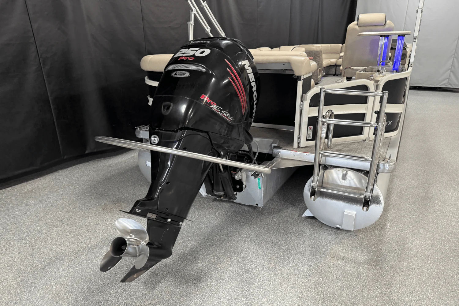 2017 Premier 250 GRAND MAJESTIC Image Thumbnail #3