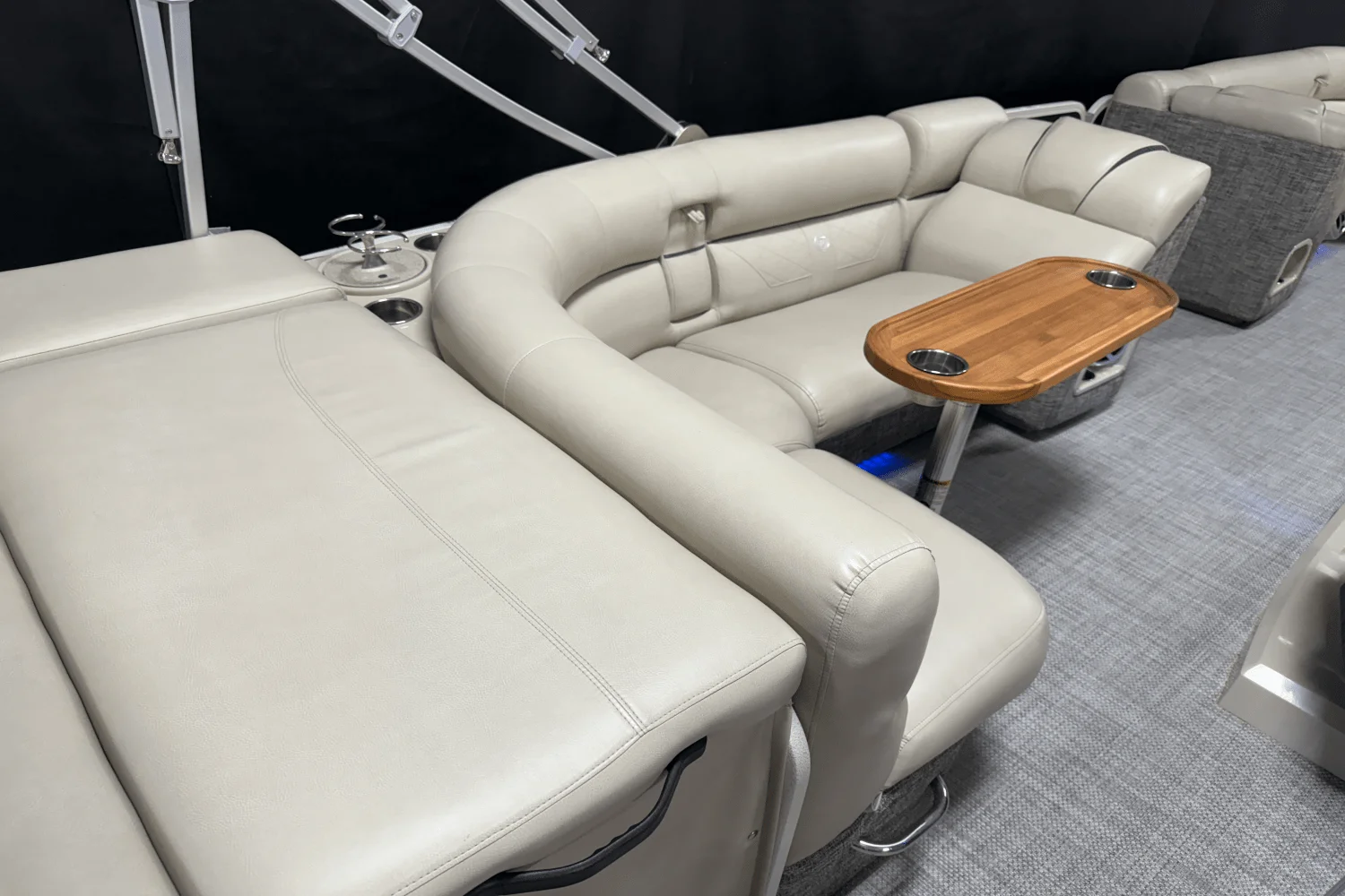 2017 Premier 250 GRAND MAJESTIC Image Thumbnail #25