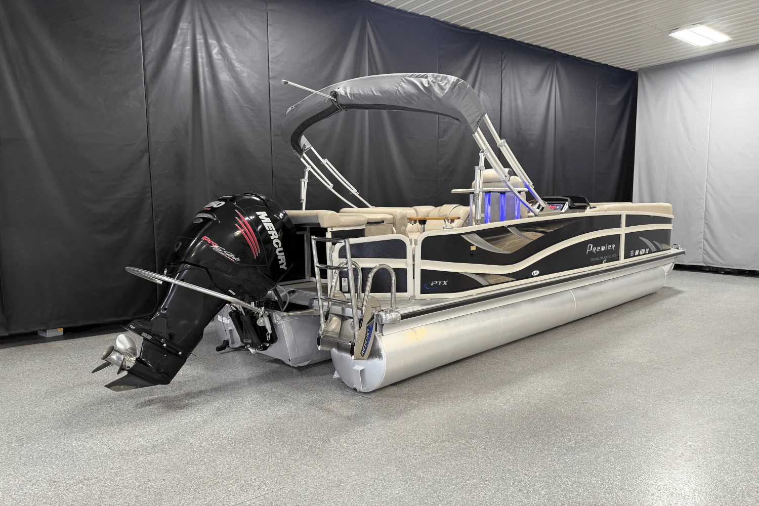 2017 Premier 250 GRAND MAJESTIC Image Thumbnail #2