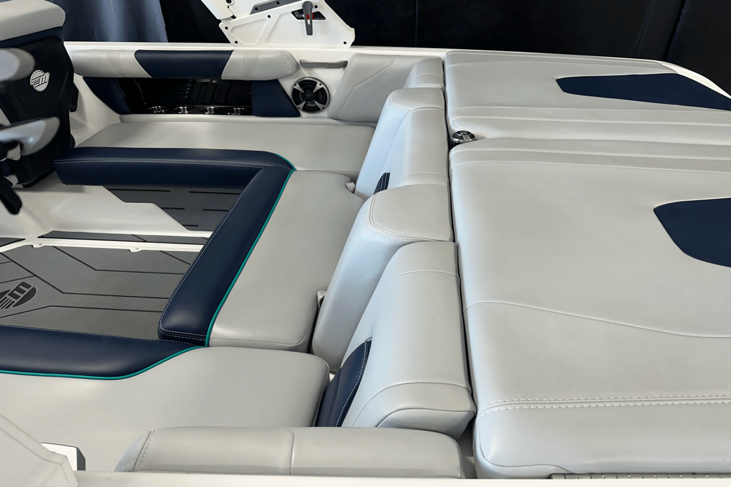 2021 Malibu VLX Image Thumbnail #6