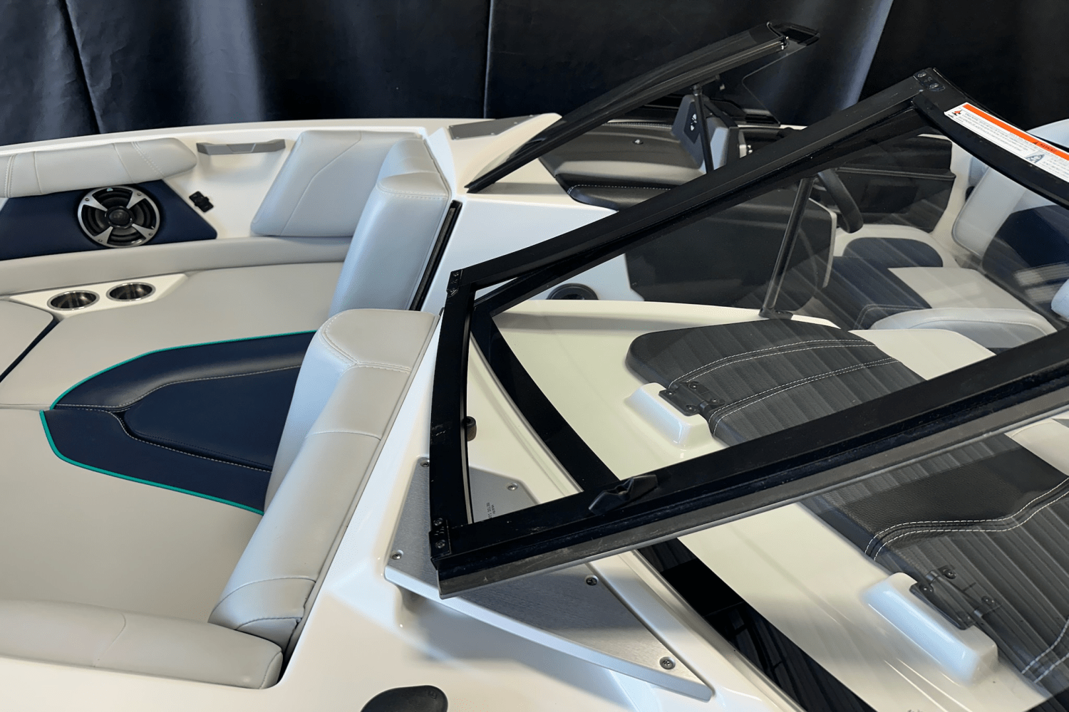 2021 Malibu 21 VLX Image Thumbnail #4