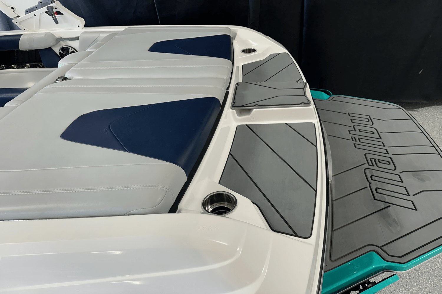2021 Malibu VLX Image Thumbnail #8