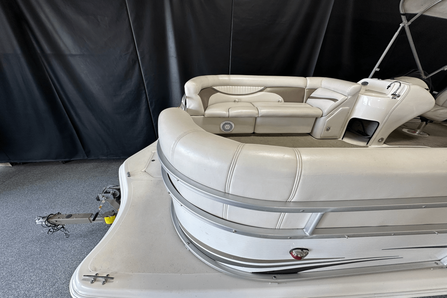 2009 Hurricane 215 FUNDECK RE Image Thumbnail #1