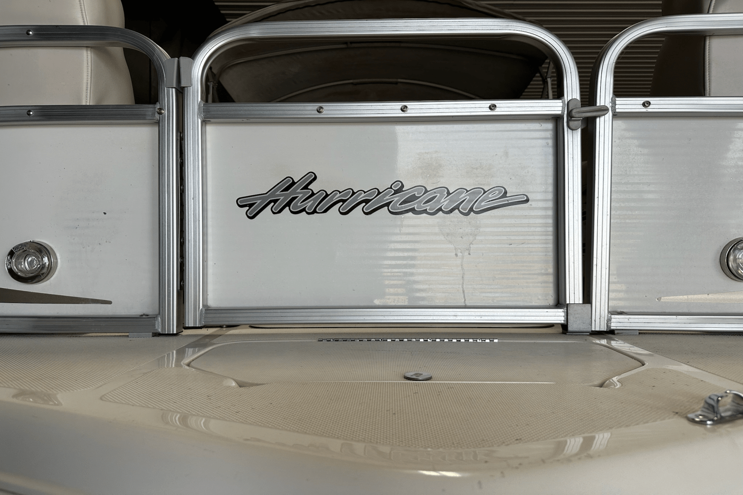 2009 Hurricane 215 FUNDECK RE Image Thumbnail #12