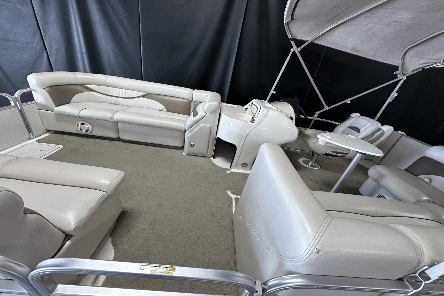 2009 Hurricane 215 FUNDECK RE Image Thumbnail #4