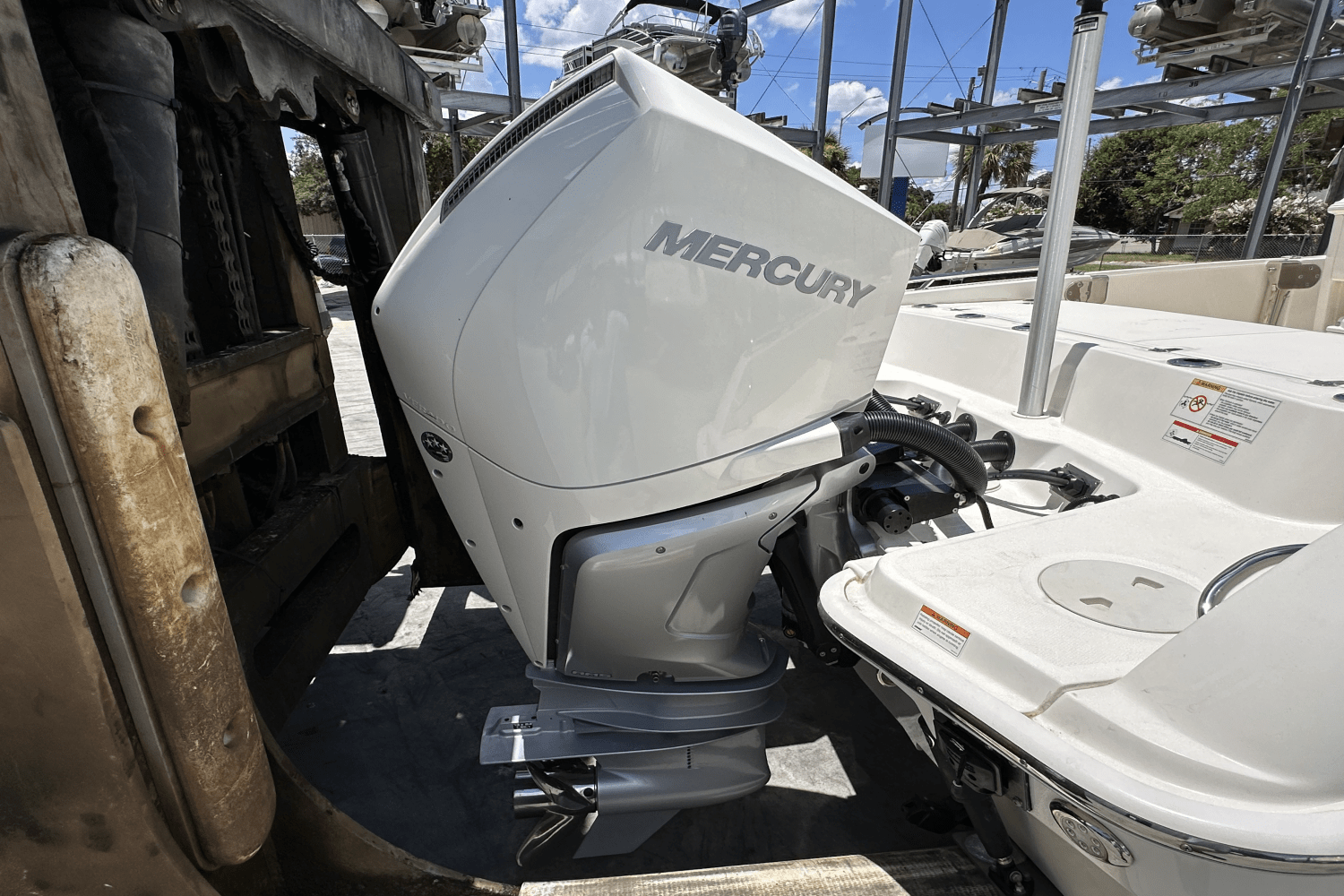 2021 Boston Whaler 270 DAUNTLESS Image Thumbnail #6