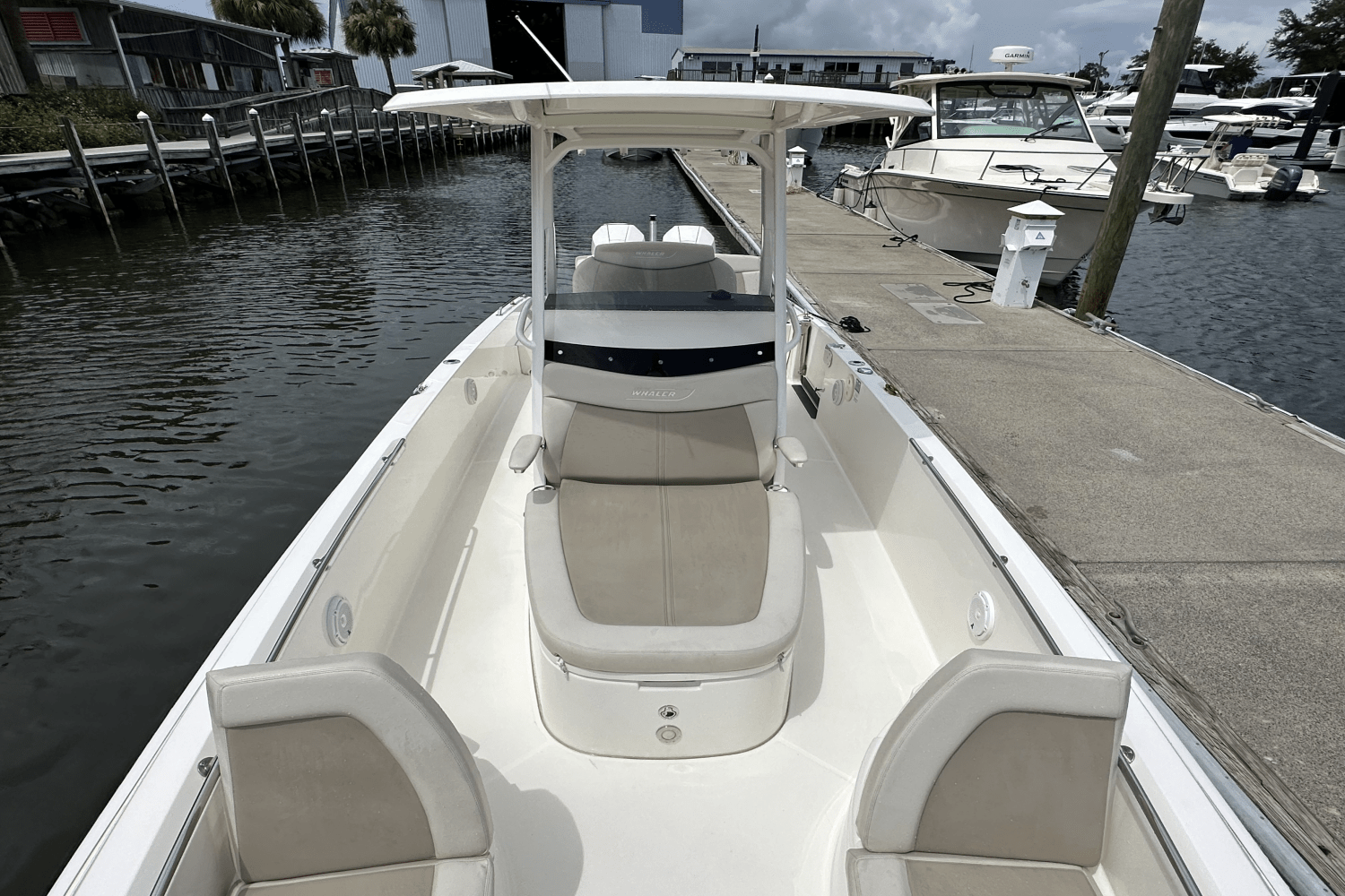 2021 Boston Whaler 270 DAUNTLESS Image Thumbnail #25