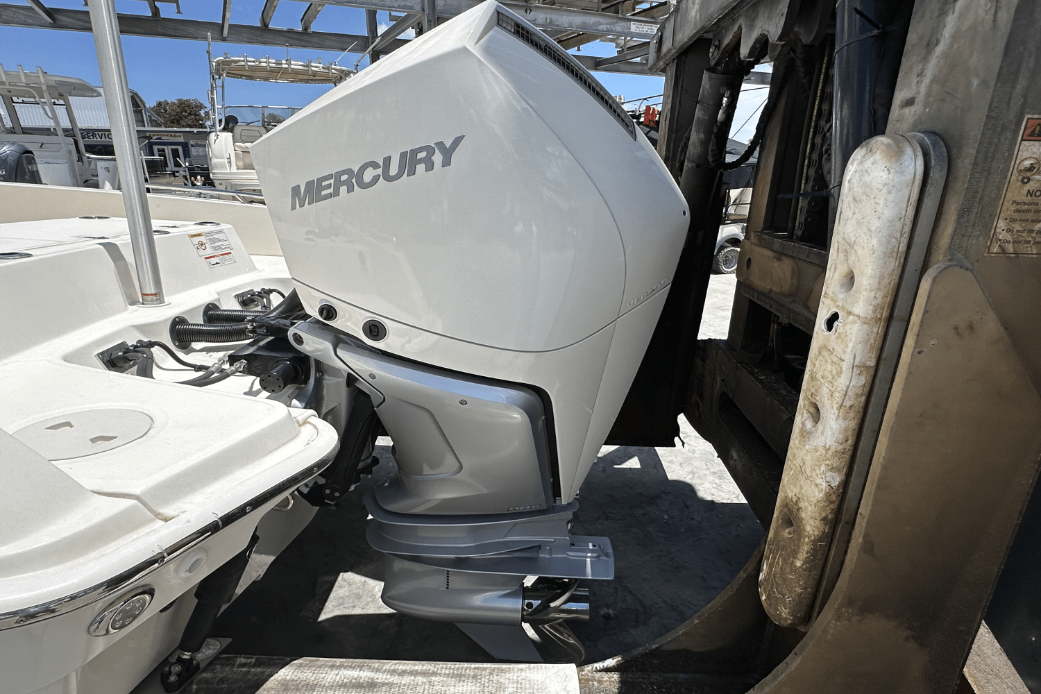 2021 Boston Whaler 270 DAUNTLESS Image Thumbnail #8