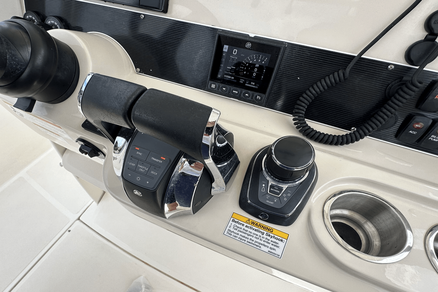 2021 Boston Whaler 270 DAUNTLESS Image Thumbnail #18