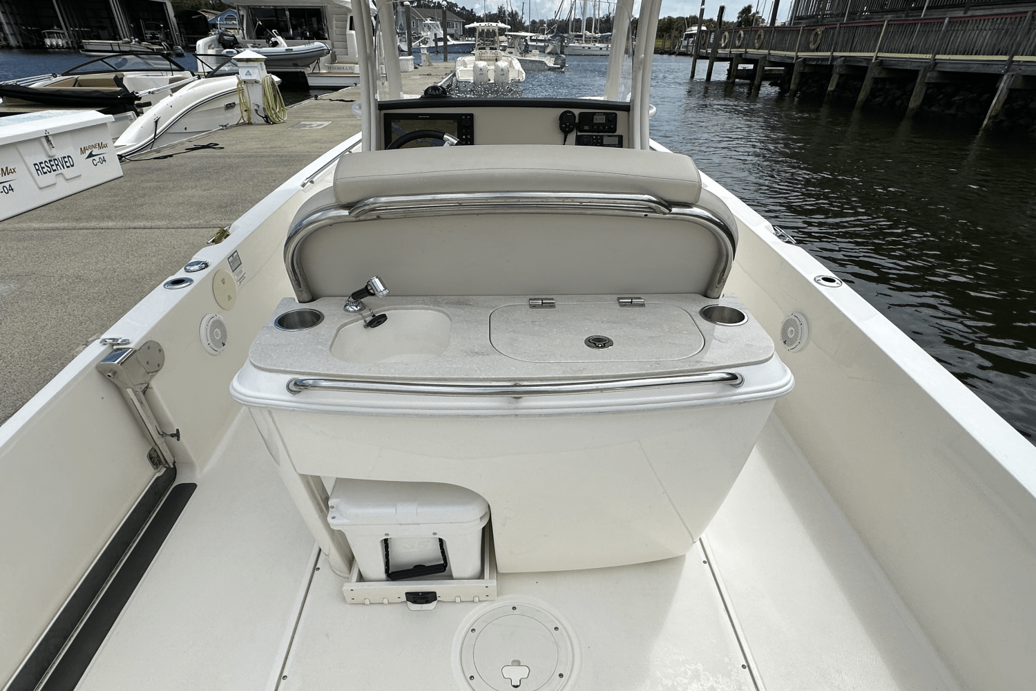2021 Boston Whaler 270 DAUNTLESS Image Thumbnail #10