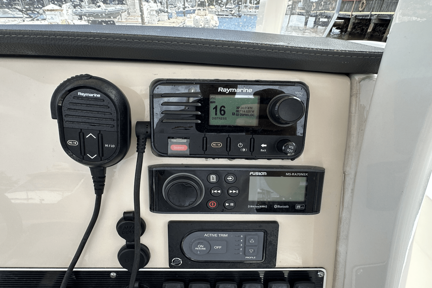 2021 Boston Whaler 270 DAUNTLESS Image Thumbnail #16