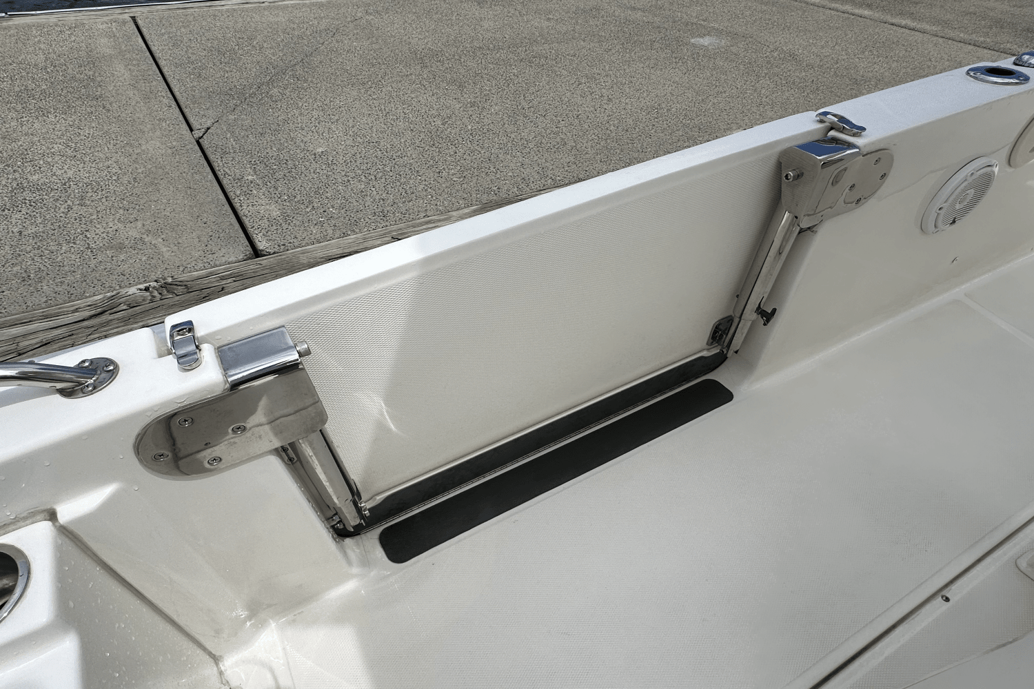 2021 Boston Whaler 270 DAUNTLESS Image Thumbnail #26