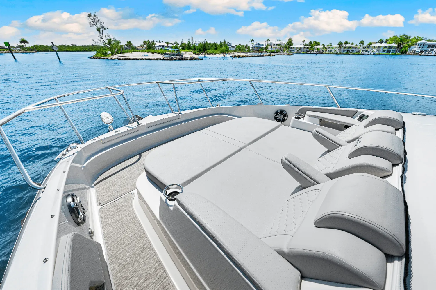 2024 Sea Ray Sundancer 320 Outboard Image Thumbnail #44