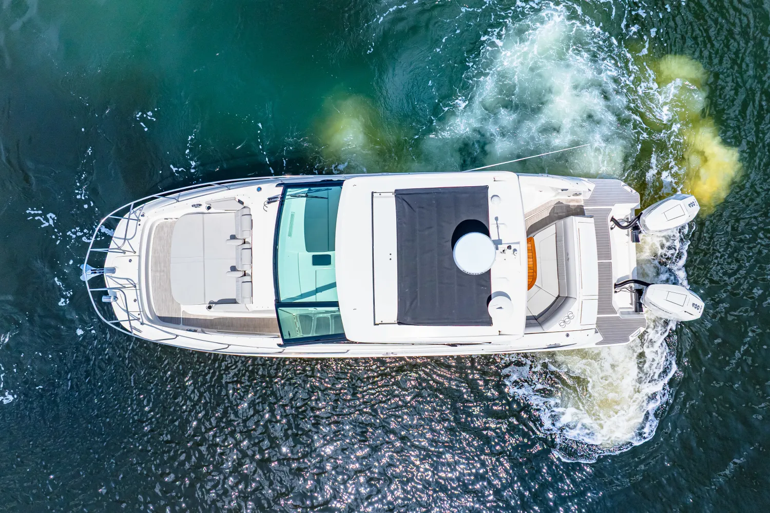 2024 Sea Ray Sundancer 320 Outboard Image Thumbnail #14