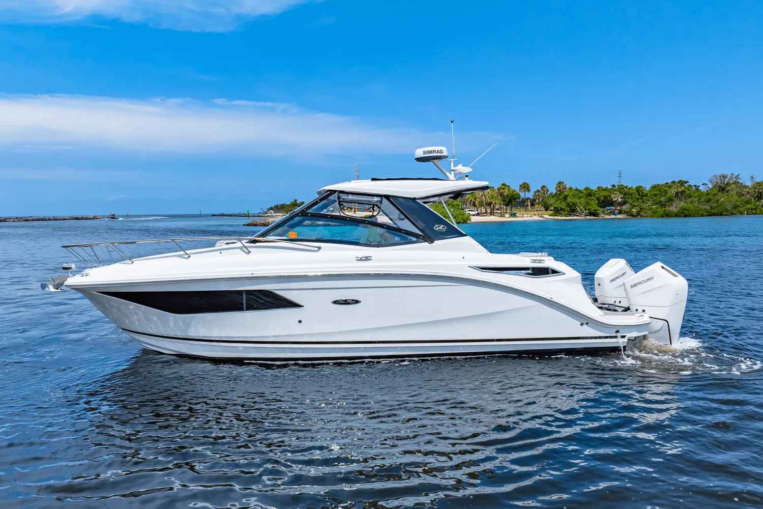2024 Sea Ray Sundancer 320 Outboard Image Thumbnail #2