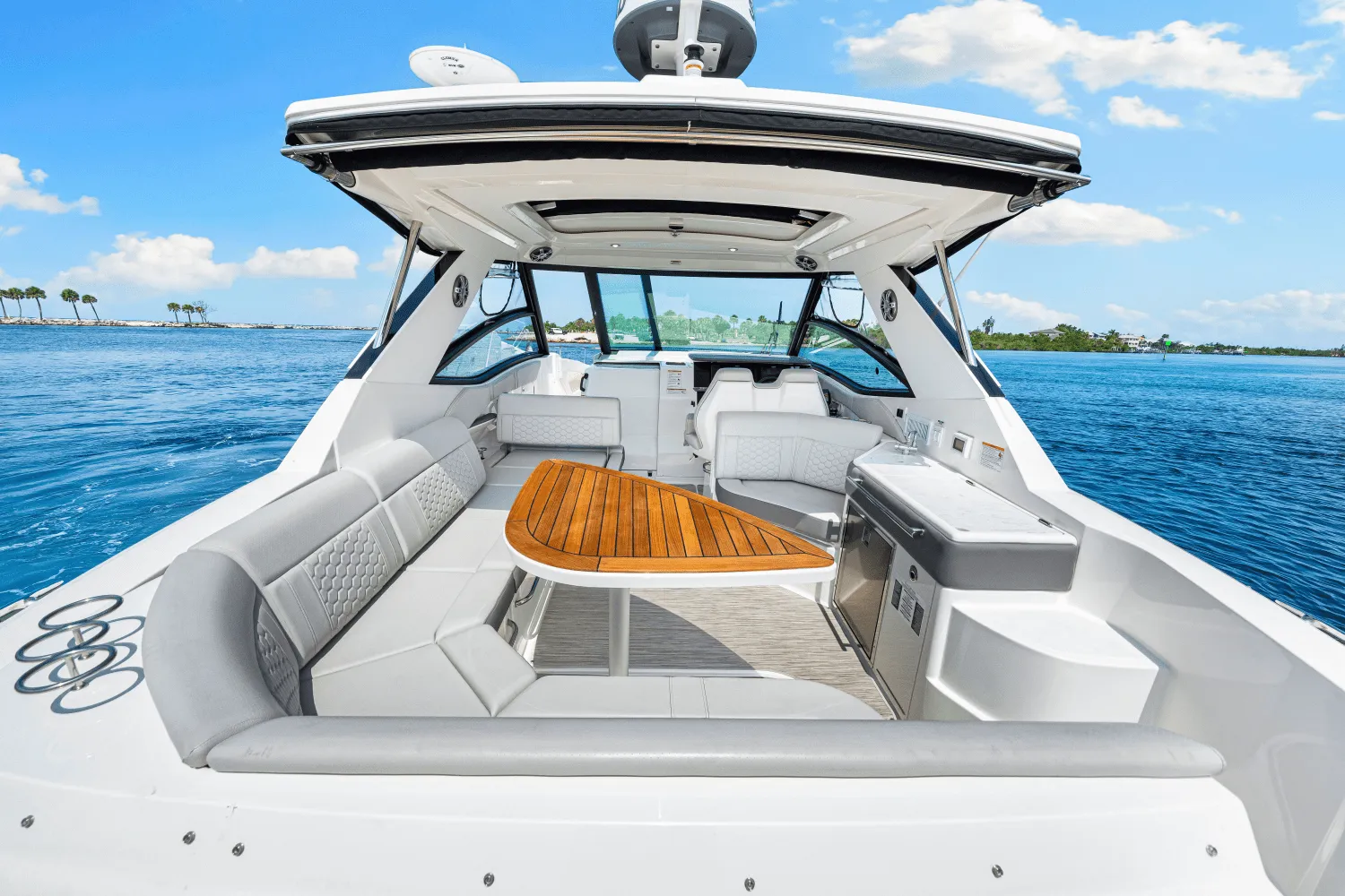 2024 Sea Ray Sundancer 320 Outboard Image Thumbnail #24