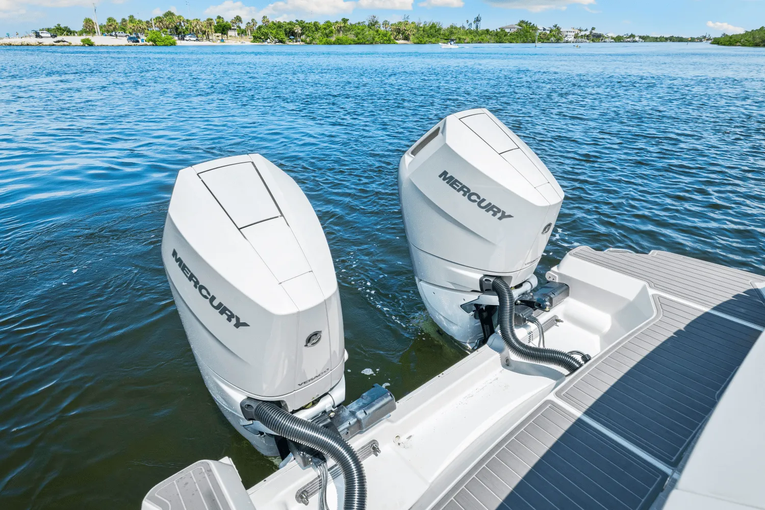 2024 Sea Ray Sundancer 320 Outboard Image Thumbnail #27