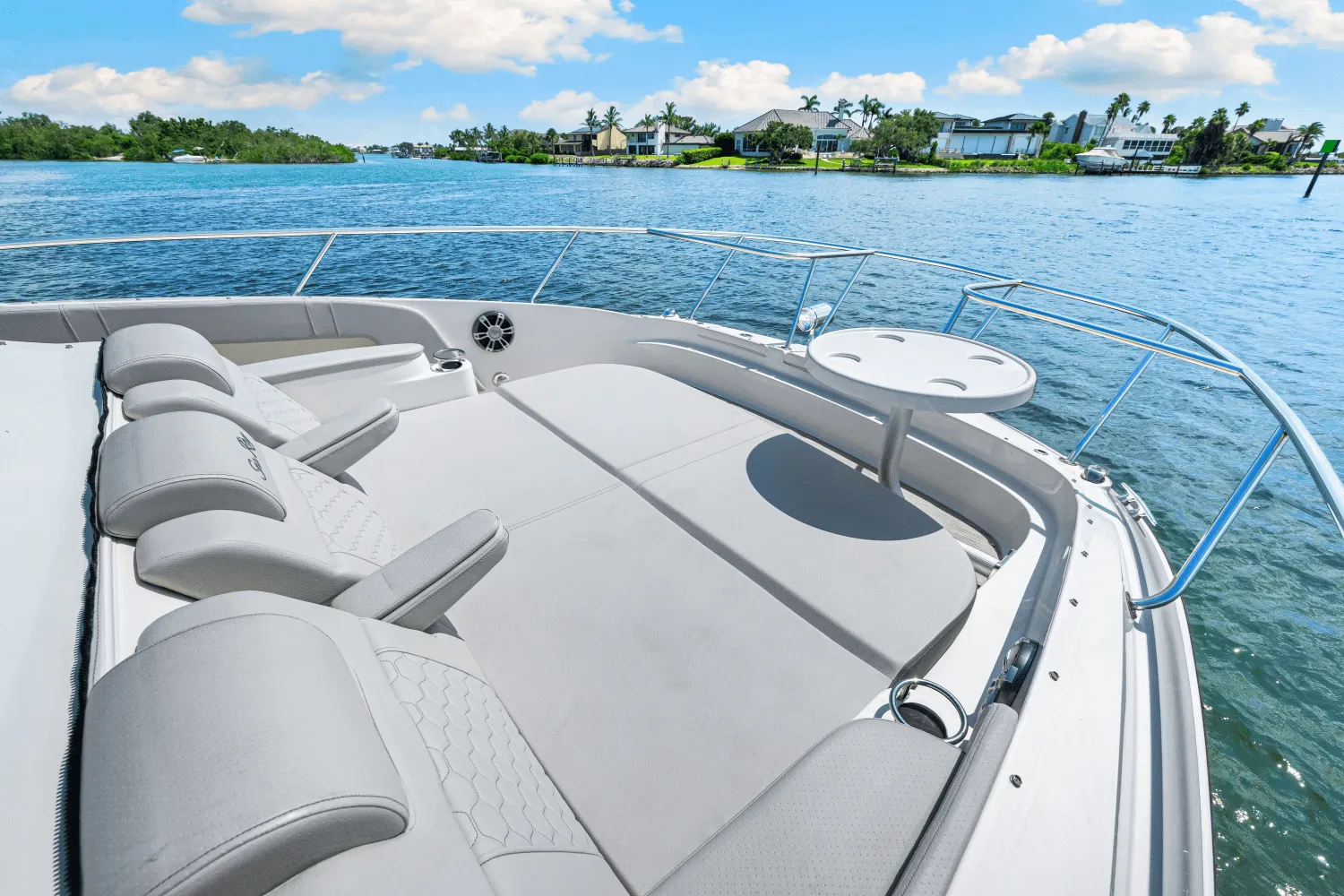 2024 Sea Ray Sundancer 320 Outboard Image Thumbnail #46