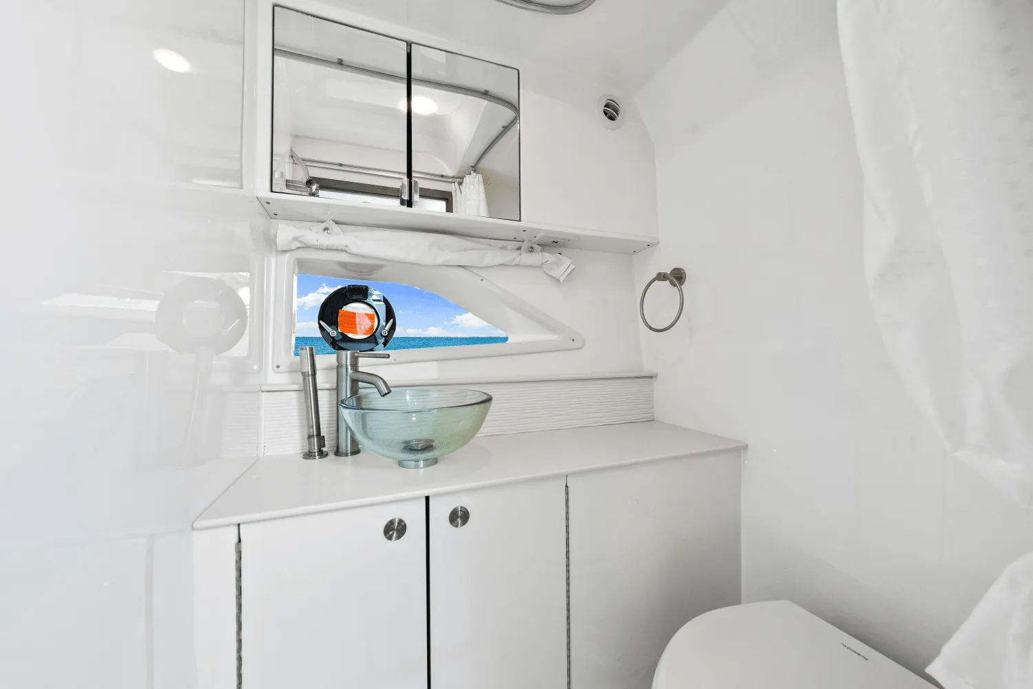 2024 Sea Ray Sundancer 320 Outboard Image Thumbnail #38