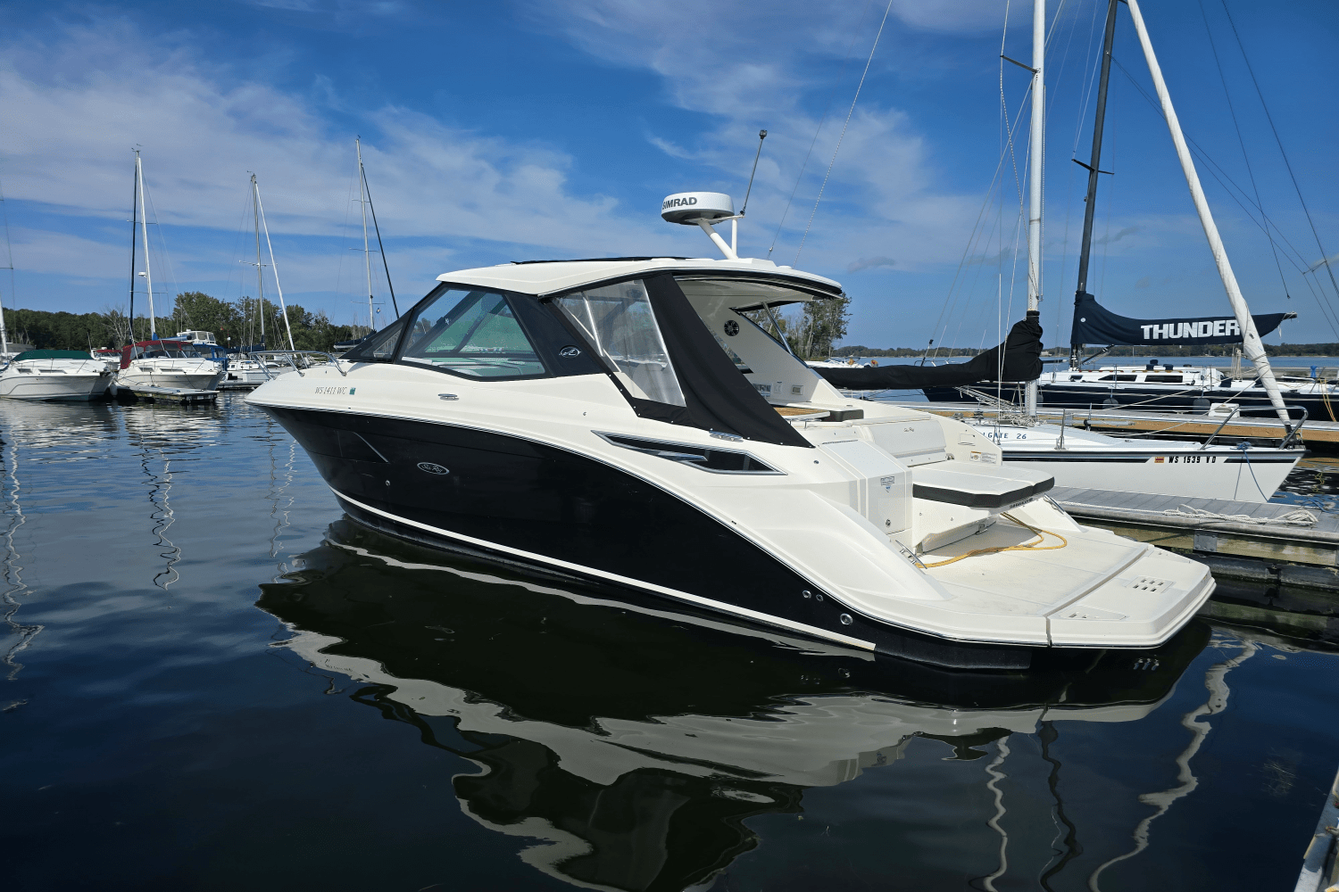2021 Sea Ray 320 SUNDANCER COUPE Image Thumbnail #0