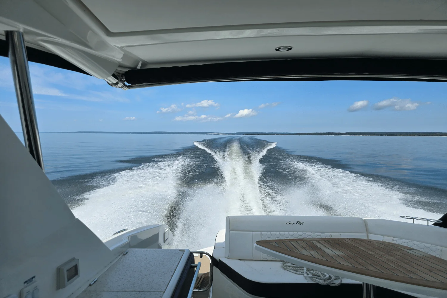 2021 Sea Ray 320 SUNDANCER COUPE Image Thumbnail #16