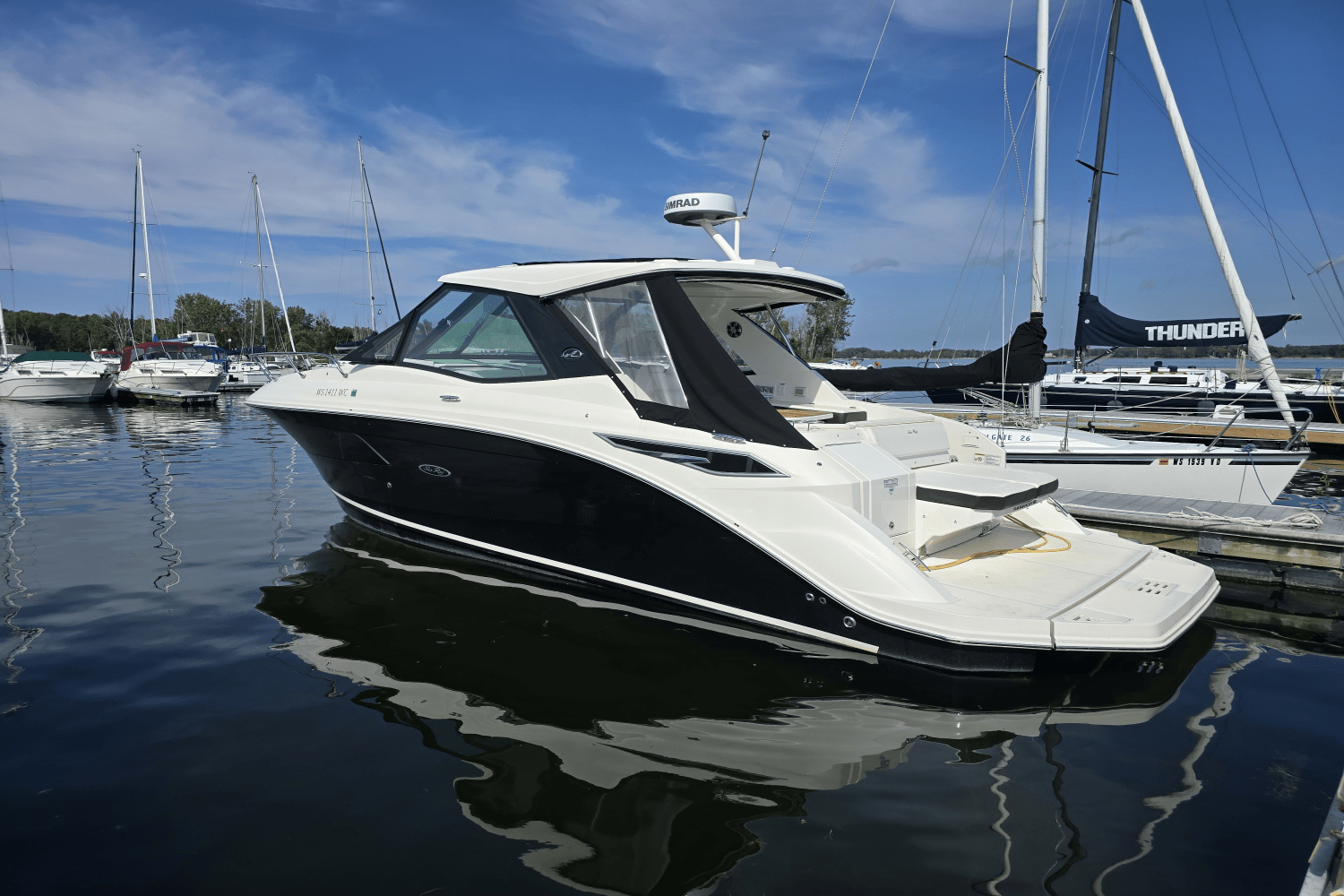 2021 Sea Ray 320 SUNDANCER COUPE Image Thumbnail #0