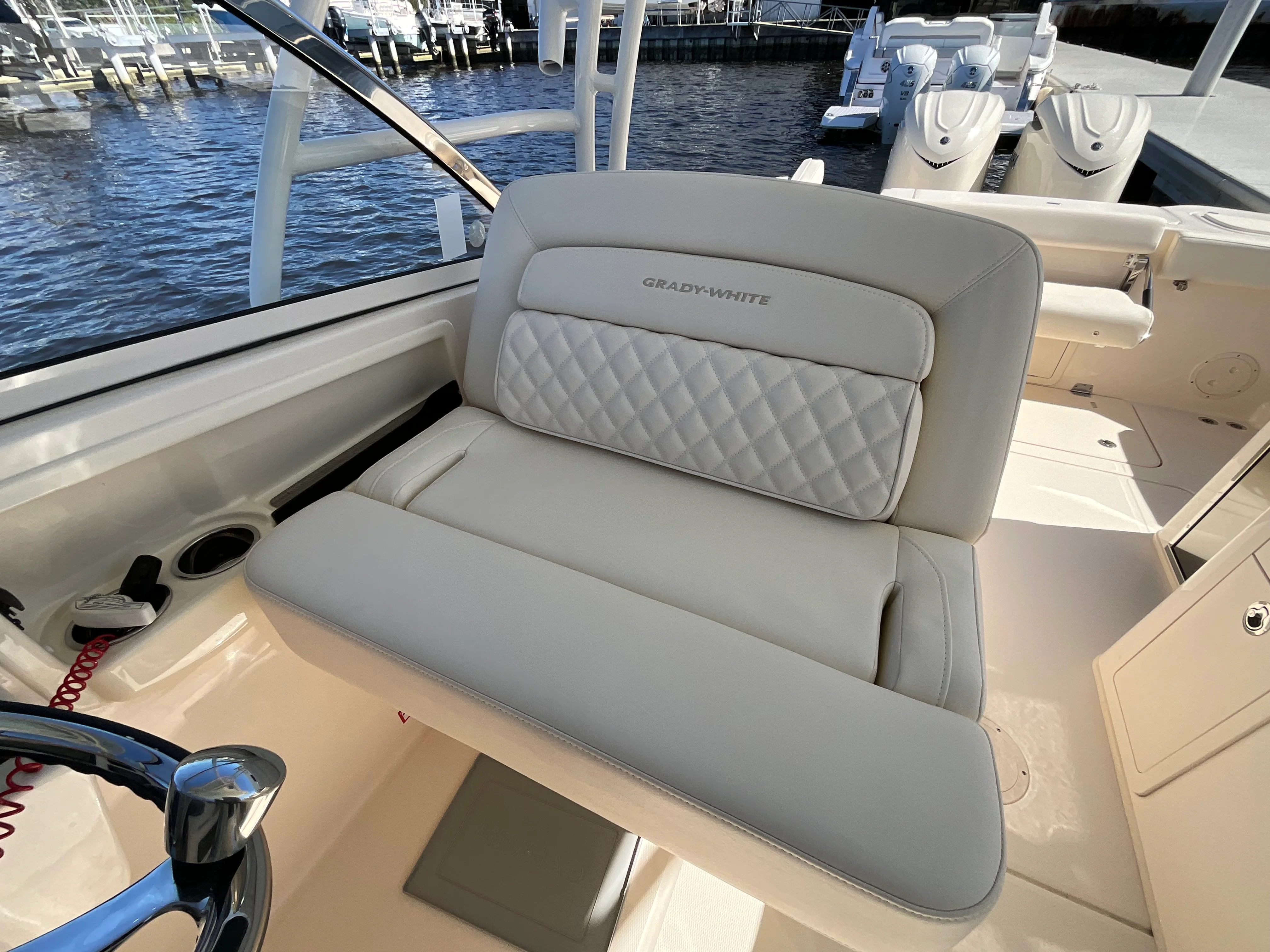 2026 Grady-White Freedom 285 Image Thumbnail #6