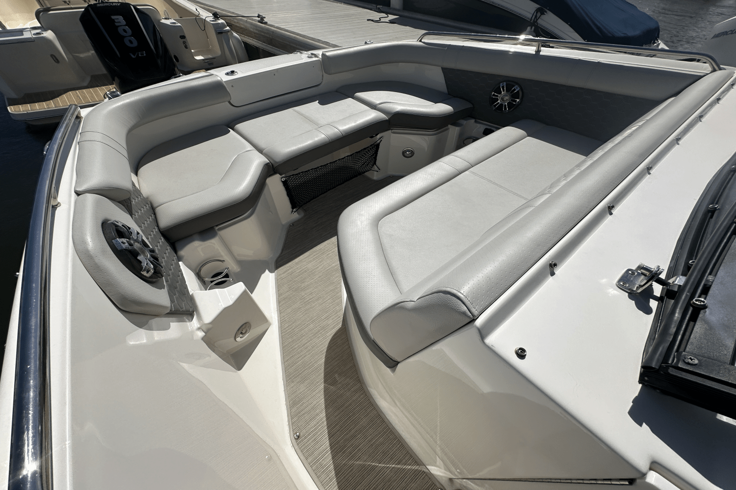 2021 Sea Ray 250 SDX OUTBOARD Image Thumbnail #12