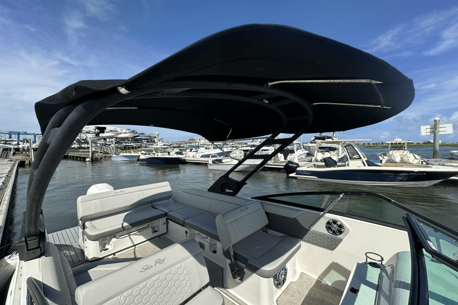2021 Sea Ray 250 SDX OUTBOARD Image Thumbnail #6