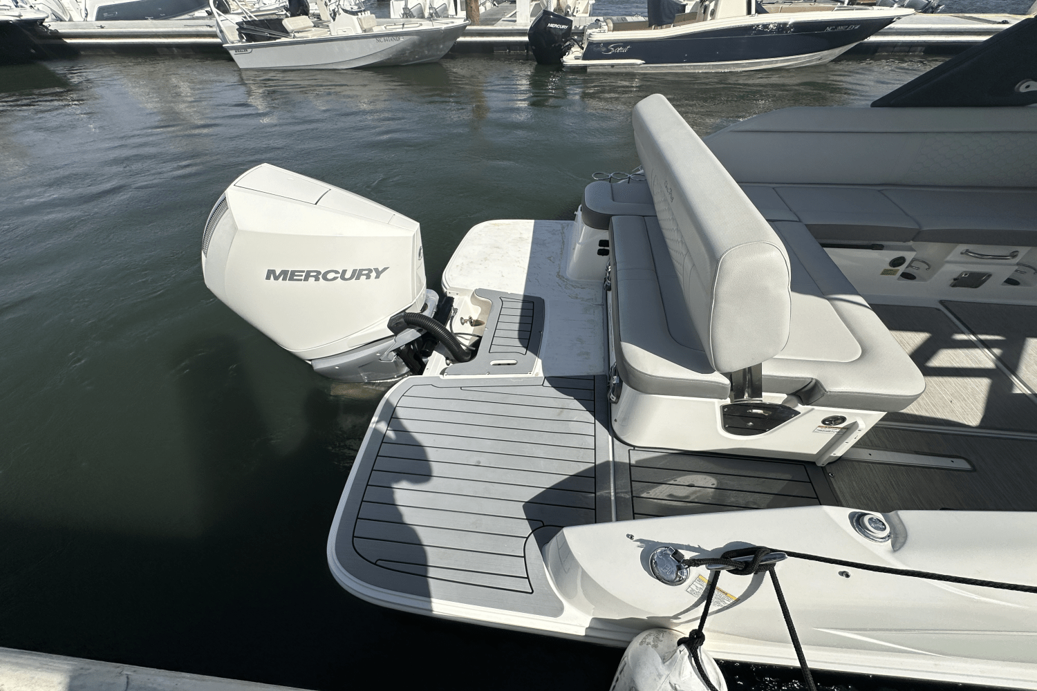 2021 Sea Ray 250 SDX OUTBOARD Image Thumbnail #17