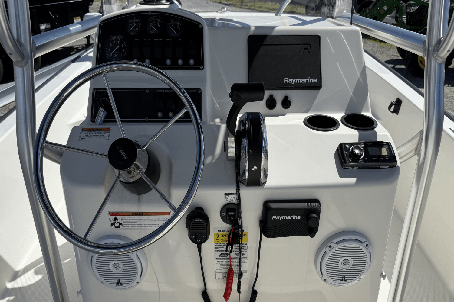 2018 Boston Whaler 21 MONTAUK Image Thumbnail #9