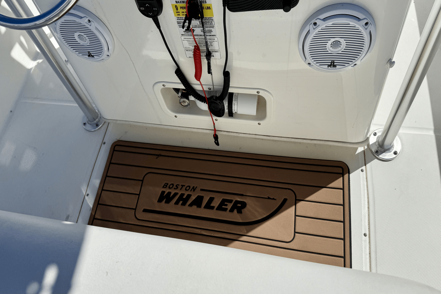 2018 Boston Whaler 21 MONTAUK Image Thumbnail #15