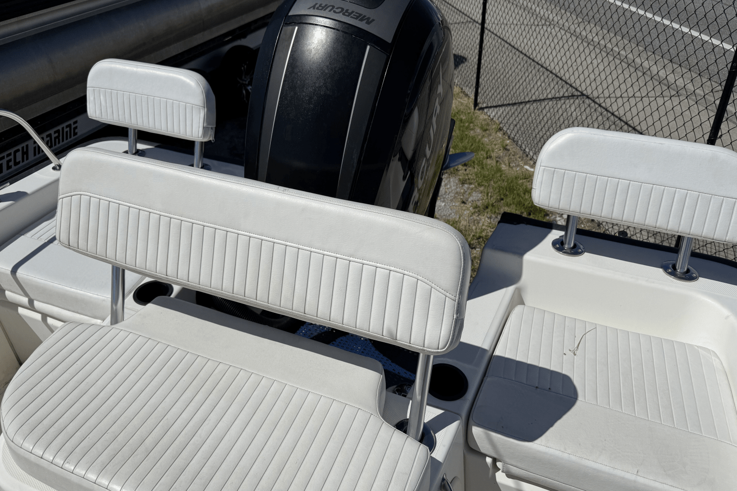 2018 Boston Whaler 21 MONTAUK Image Thumbnail #10