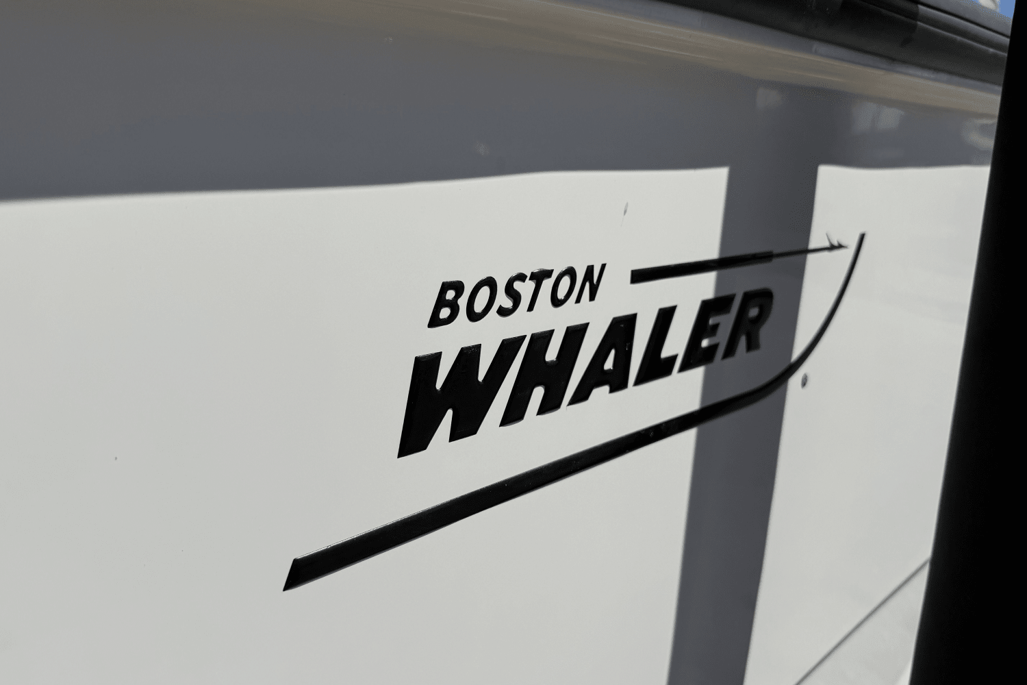 2018 Boston Whaler 21 MONTAUK Image Thumbnail #3