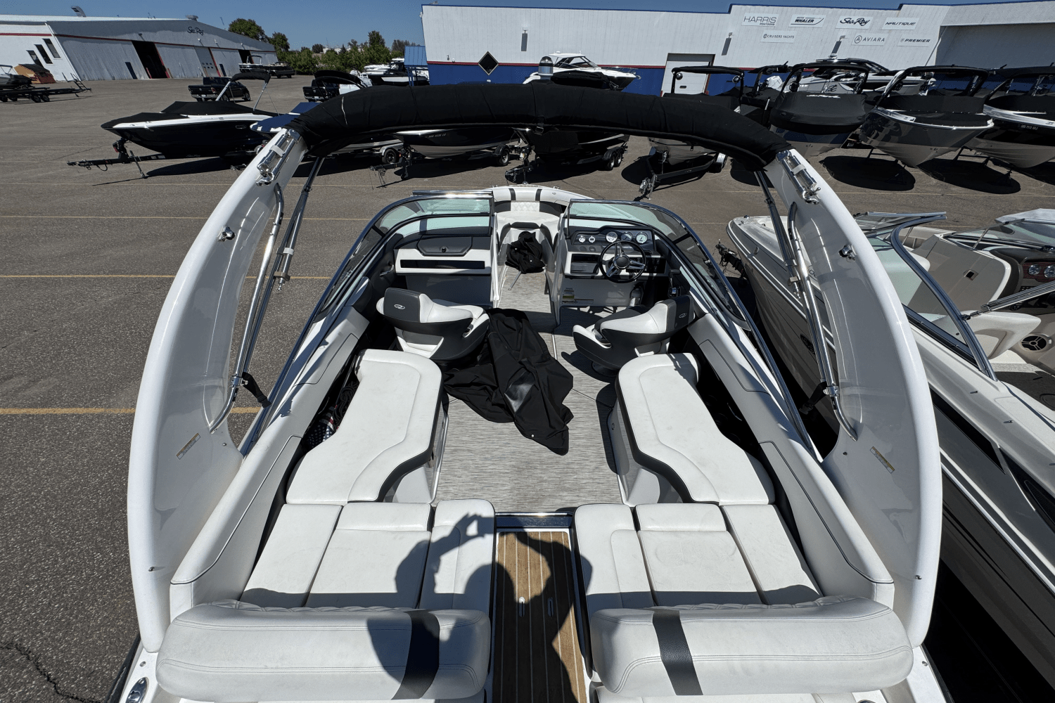 2018 Regal 2300 BOW RIDER Image Thumbnail #9