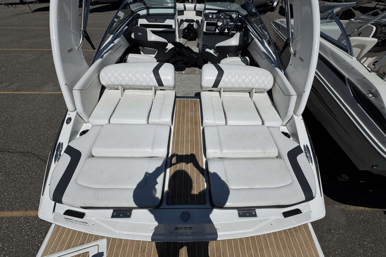 2018 Regal 2300 BOW RIDER Image Thumbnail #8