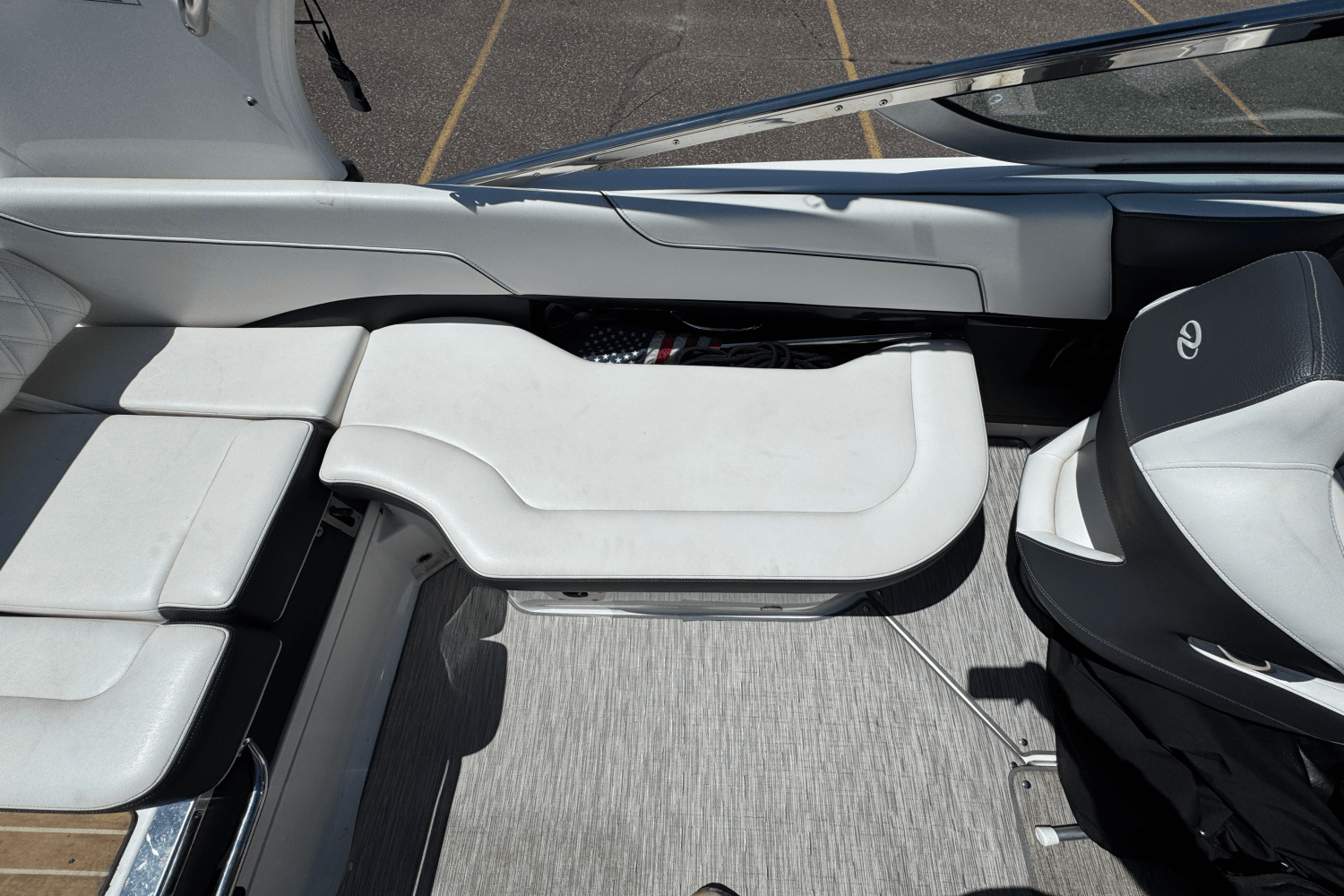 2018 Regal 2300 BOW RIDER Image Thumbnail #14