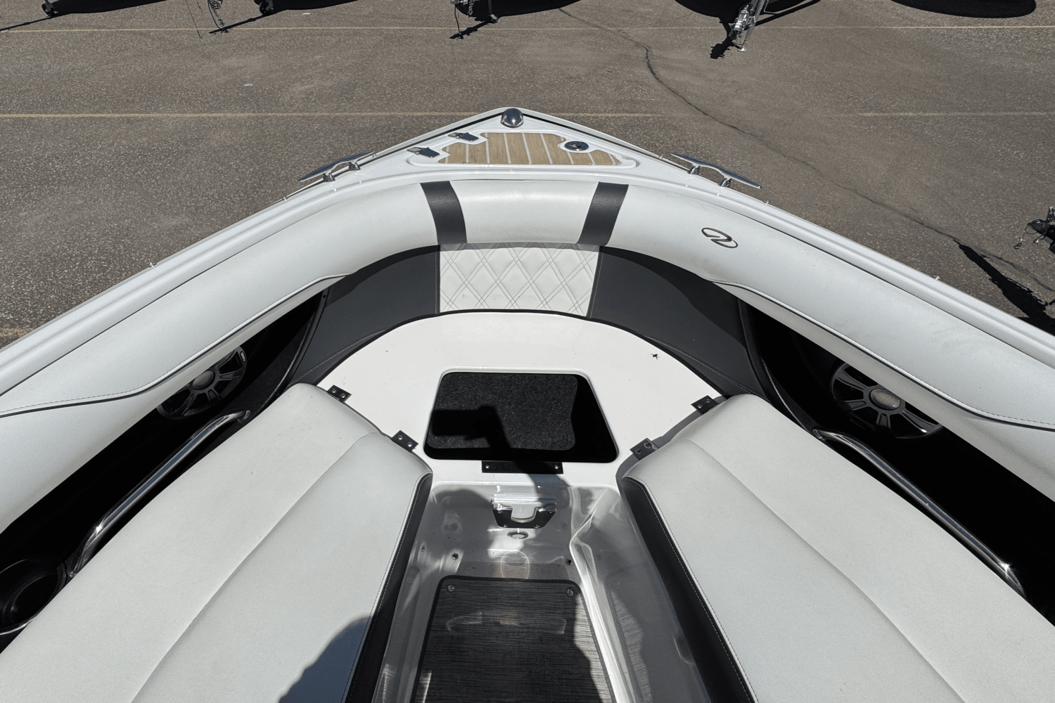 2018 Regal 2300 BOW RIDER Image Thumbnail #21