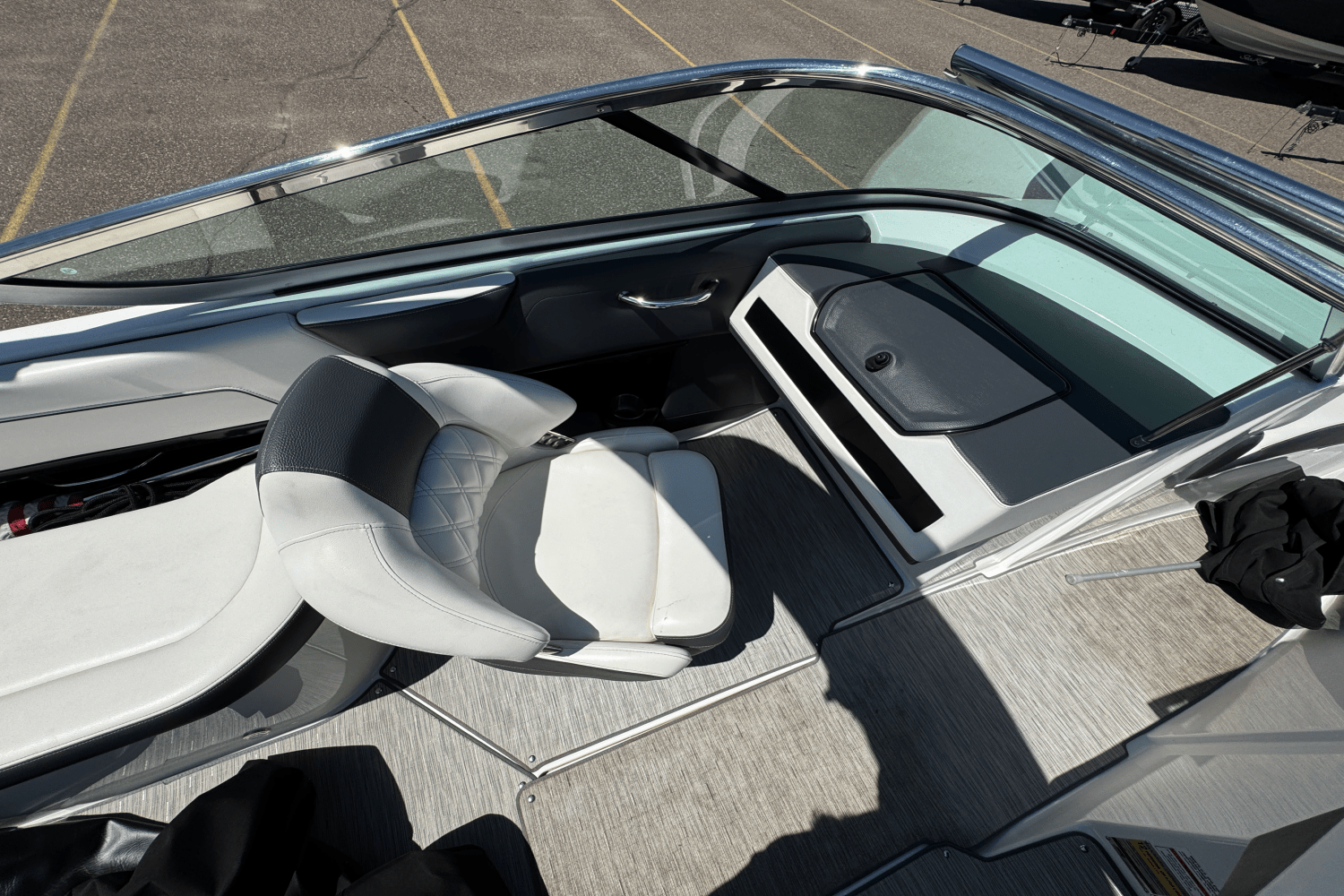 2018 Regal 2300 BOW RIDER Image Thumbnail #15