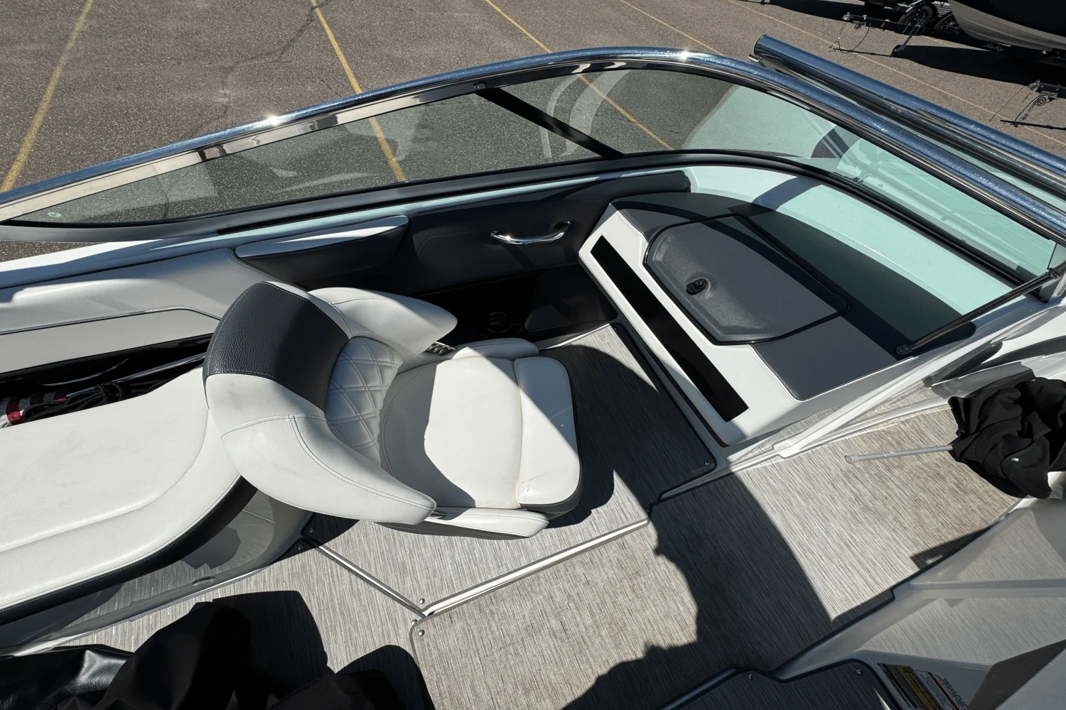 2018 Regal 2300 BOW RIDER Image Thumbnail #15