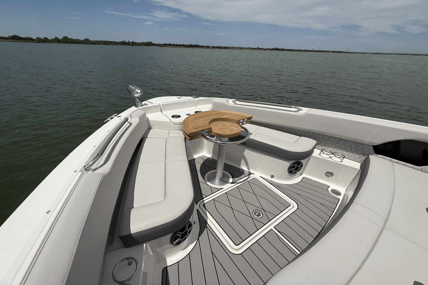 2025 Sea Ray SLX 400 Outboard Image Thumbnail #39