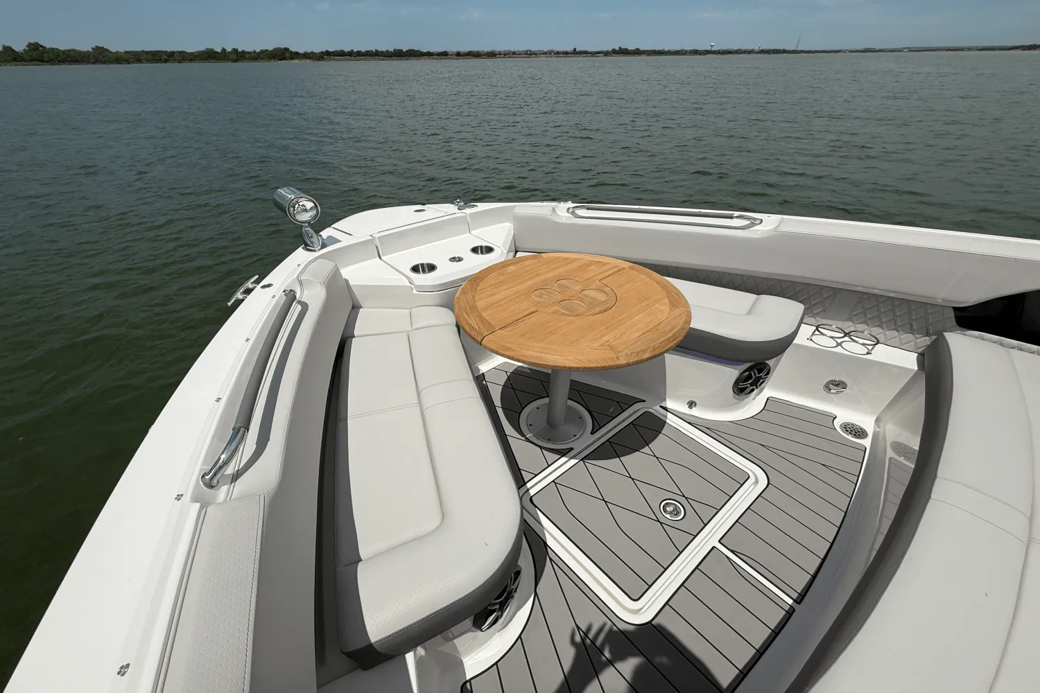 2025 Sea Ray SLX 400 Outboard Image Thumbnail #40