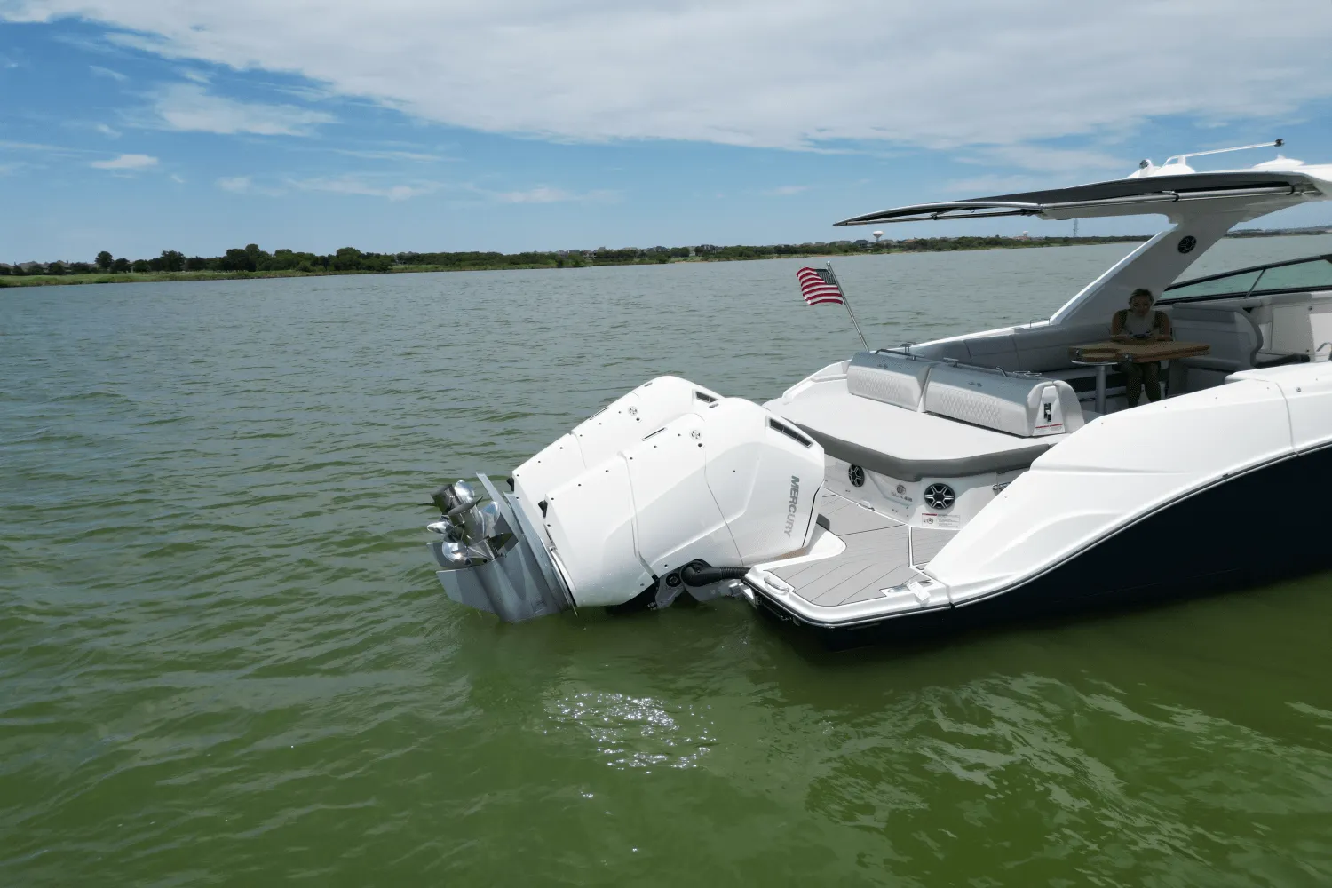 2025 Sea Ray SLX 400 Outboard Image Thumbnail #10
