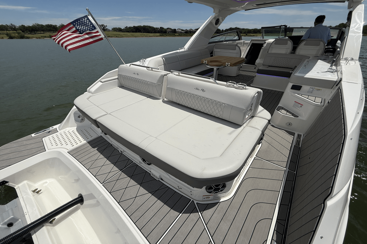 2025 Sea Ray SLX 400 Outboard Image Thumbnail #17
