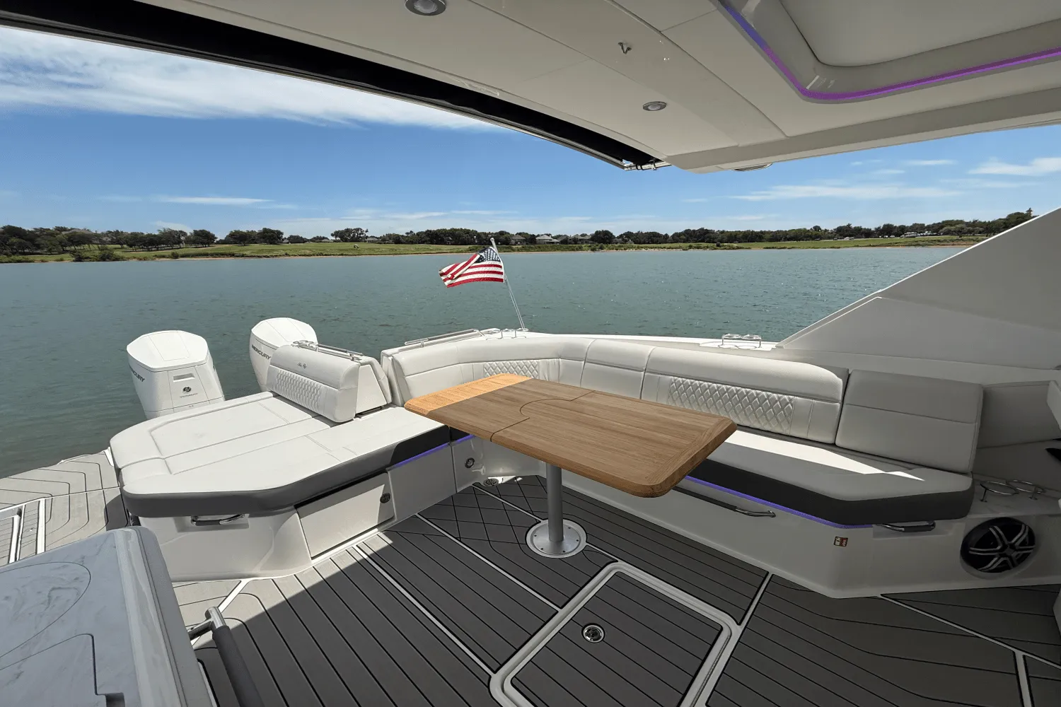 2025 Sea Ray SLX 400 Outboard Image Thumbnail #22