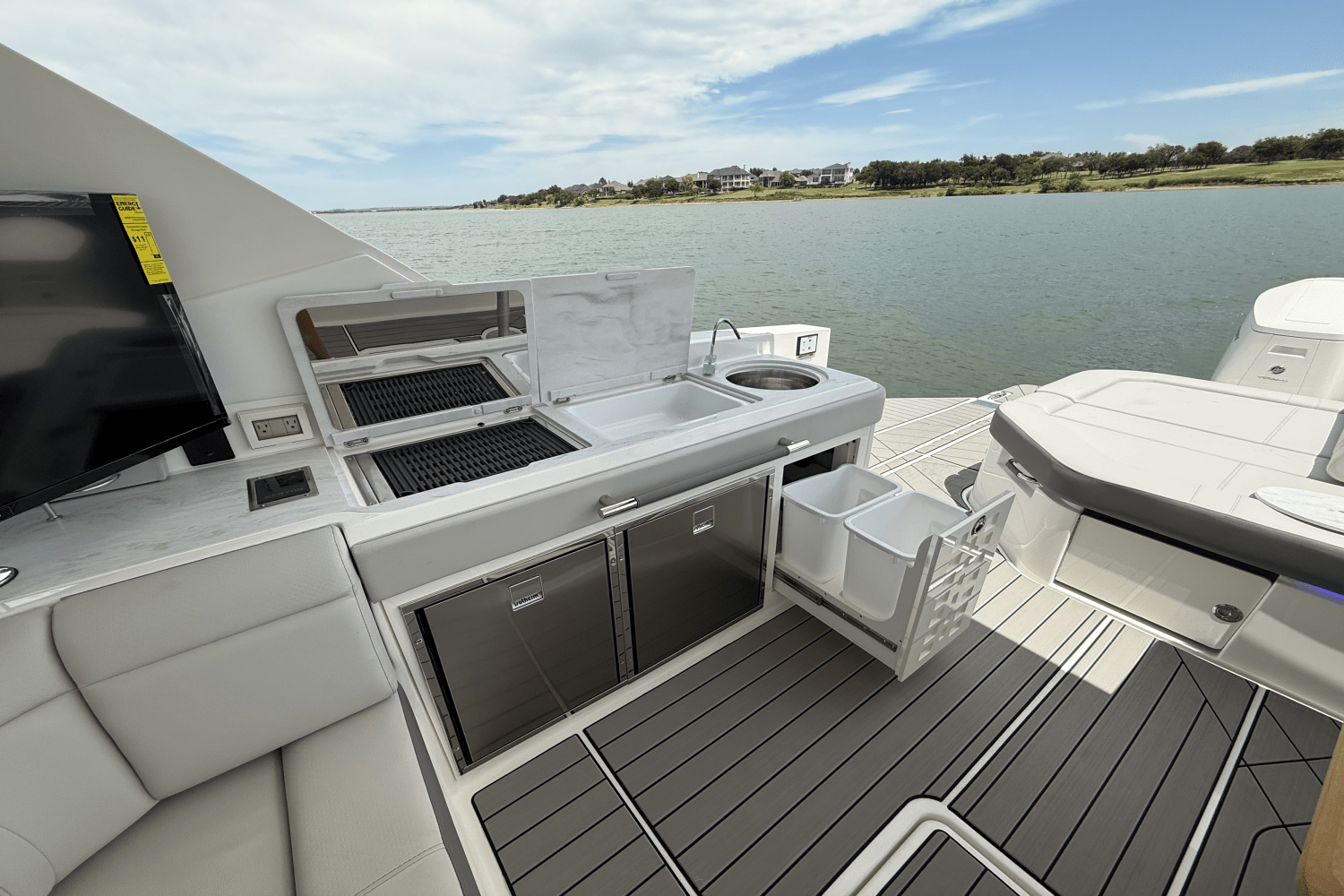 2025 Sea Ray SLX 400 Outboard Image Thumbnail #28