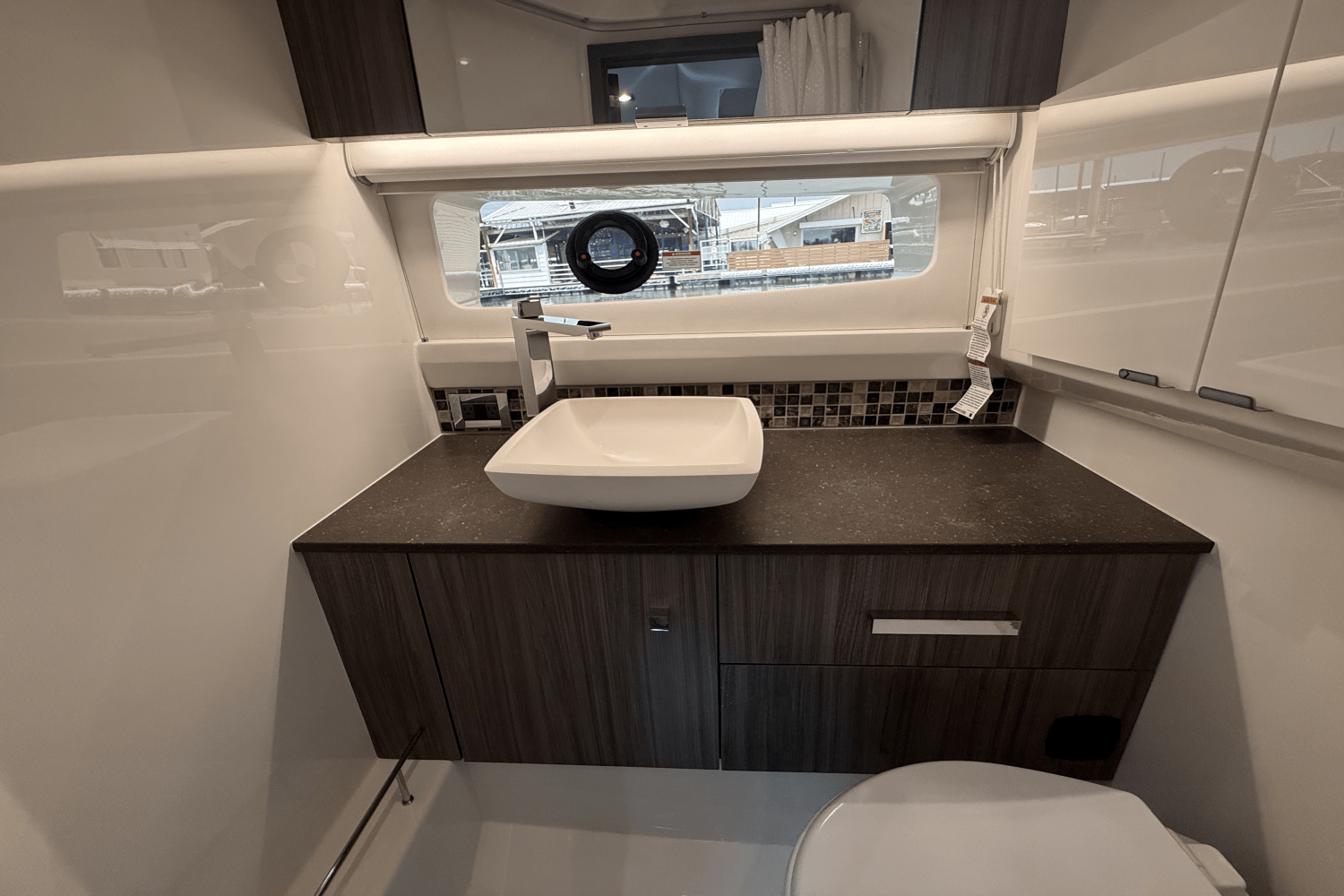 2025 Sea Ray SLX 400 Outboard Image Thumbnail #55