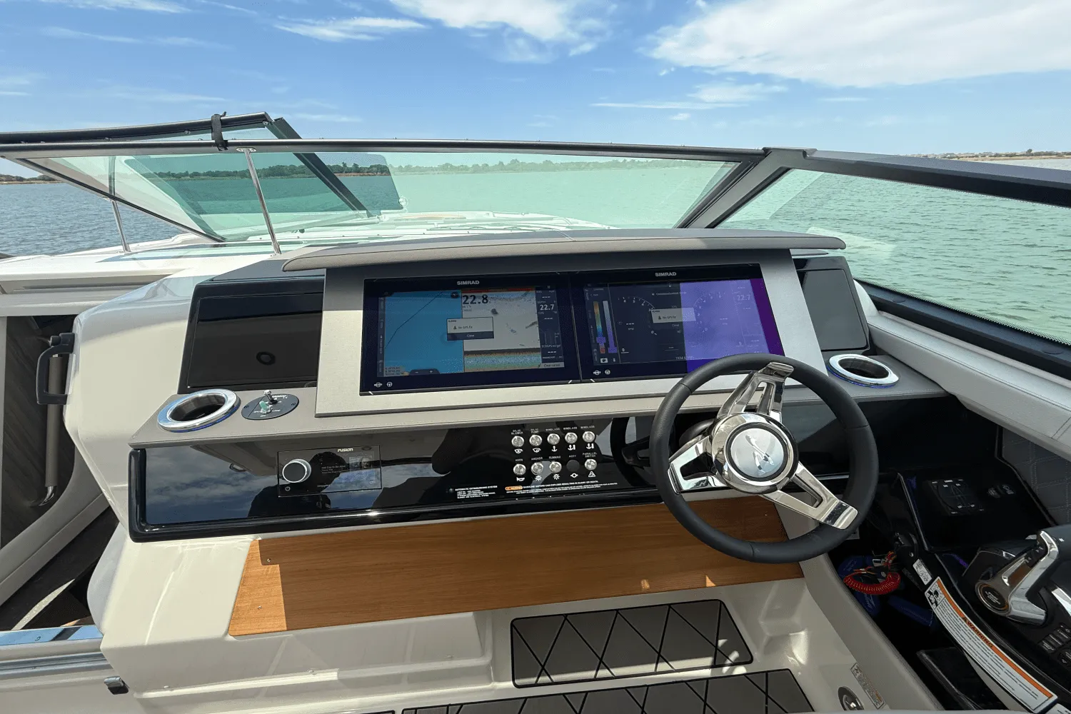 2025 Sea Ray SLX 400 Outboard Image Thumbnail #35